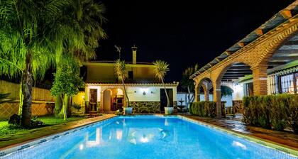 Cubo's Casa Rural Sol / private pool / free Wi-Fi