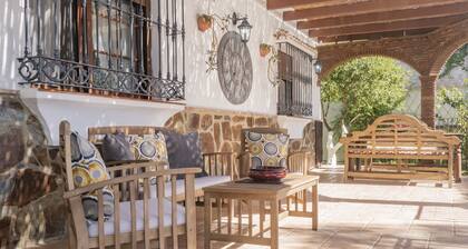 Cubo's Casa Rural Sol / private pool / free Wi-Fi