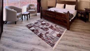 Luxe kamer, 1 tweepersoonsbed | Een minibar, individueel gedecoreerd, verduisterende gordijnen