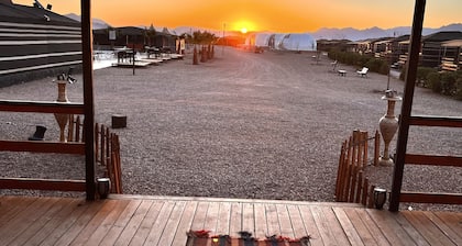 Rum Oasis Luxury Camp