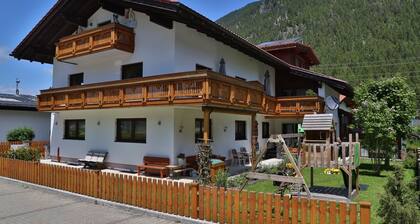 Ferienwohnung in traumhafter Bergkulisse - Appartements Wacker