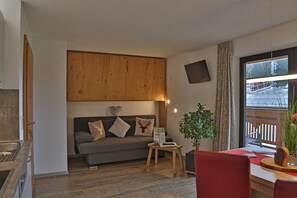 Älytelevisio, kirjoja, musiikkikirjasto