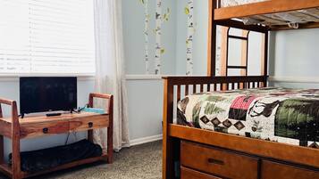4 bedrooms, iron/ironing board, travel cot, free WiFi