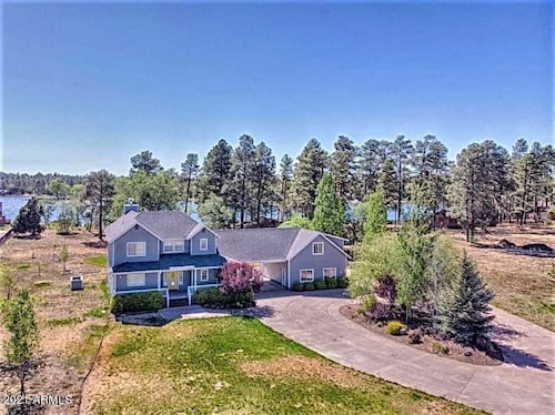 ❤️ Gated Lake Community Acre w Lake Views, Boats, Game Room, 1 PM Check-in