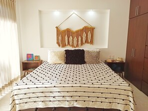 2 bedrooms, WiFi, bed sheets - Comfy Home in Tulum 10 min From the Sea, 60mb Wifi (Tulum)