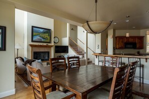 Dining - Great Ketchum Condo next to bike path & greenbelt (Ketchum)
