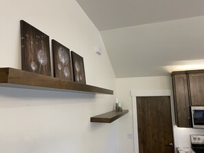 Interior - ***NEW*** Charming home located in Downtown Bend! (Bend)