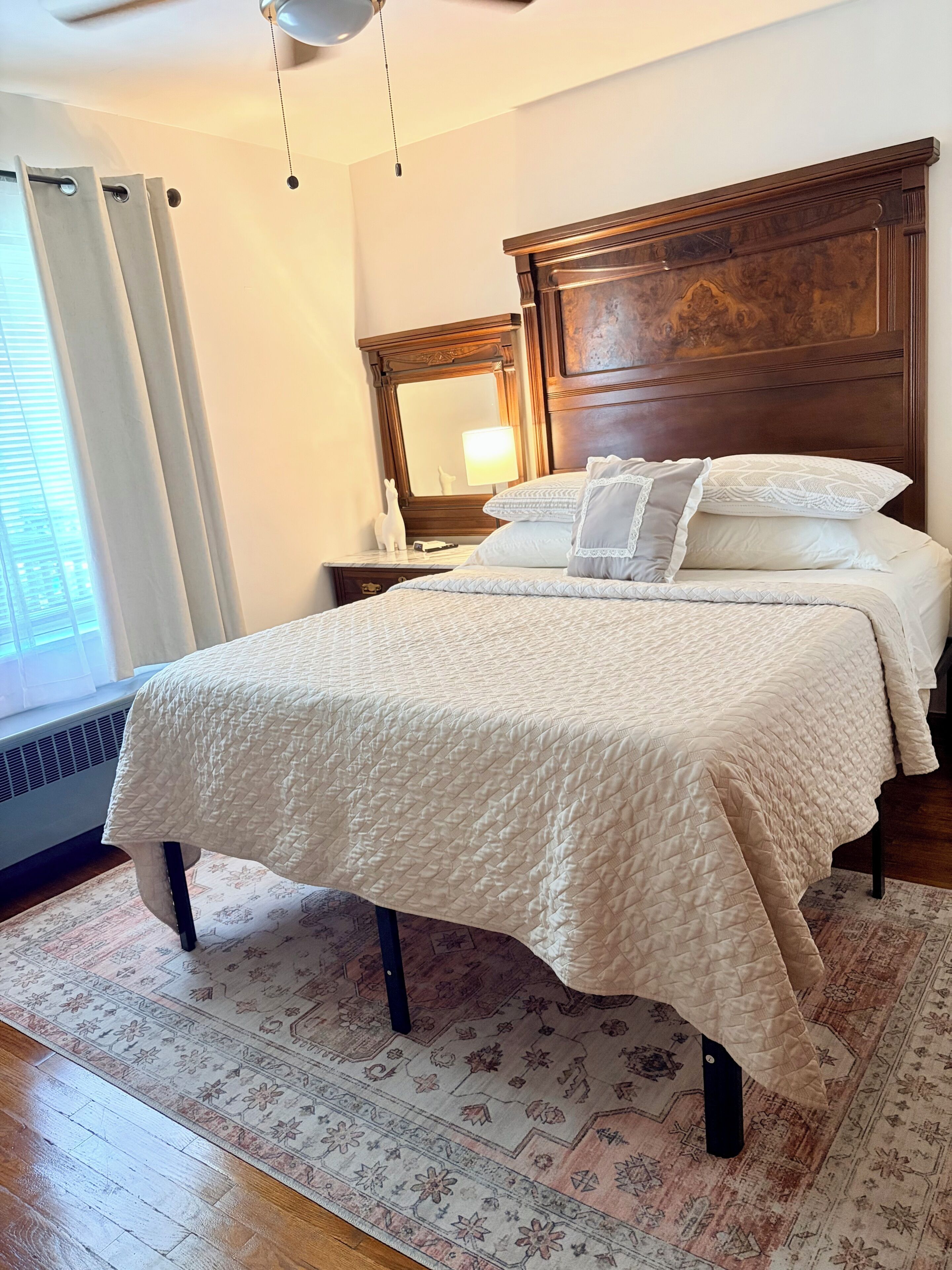 2 chambres, fer et planche à repasser, Wi-Fi, draps fournis