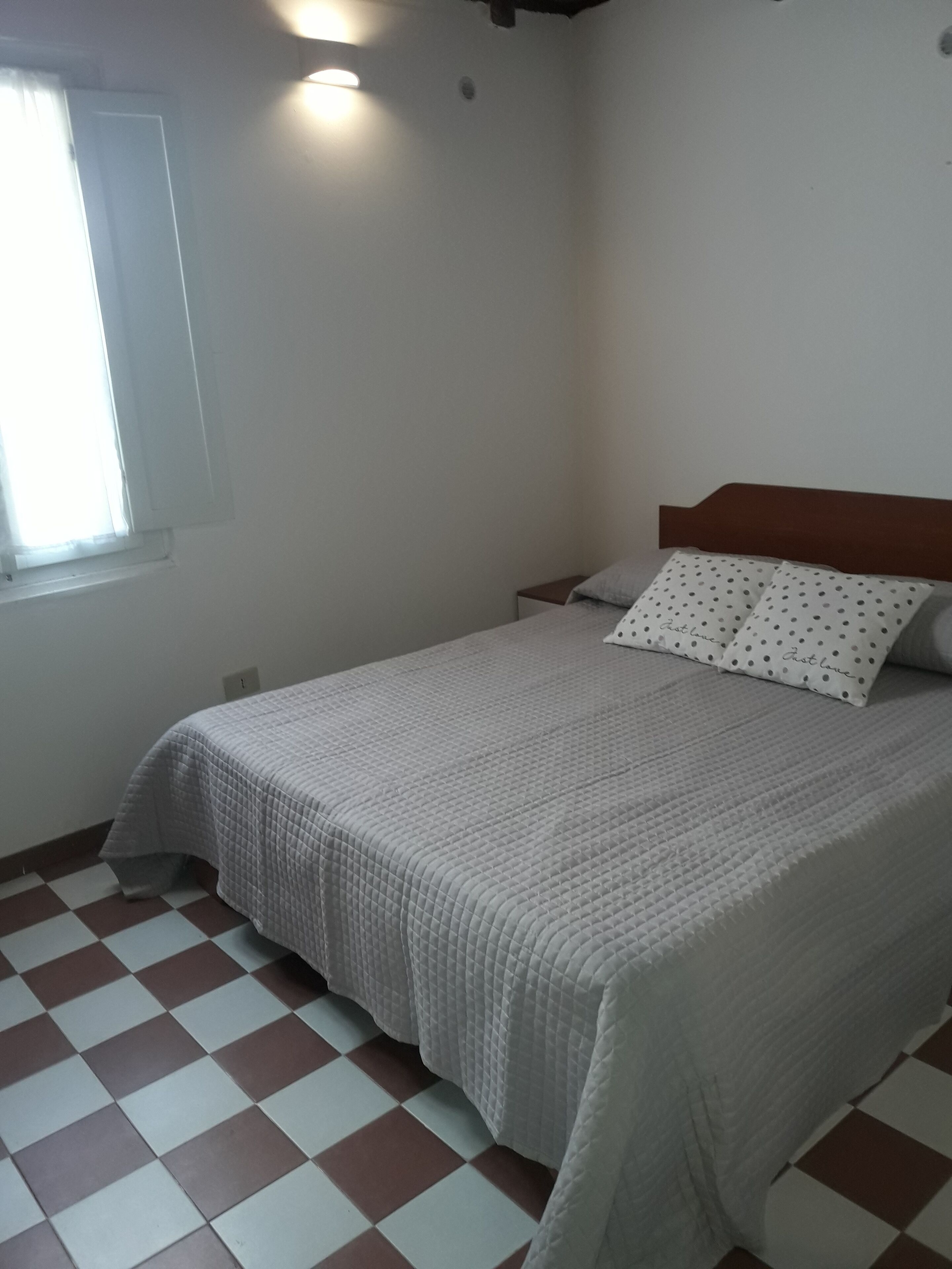 Alghero, Grazioso Bilocale in Via Cavour, Centro Storico