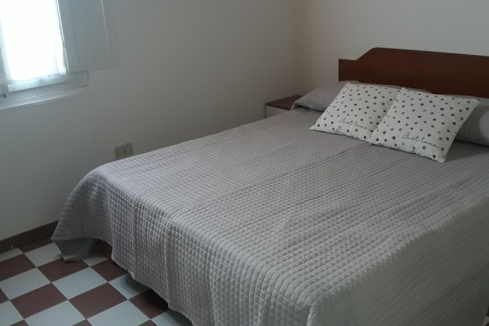 Alghero, Grazioso Bilocale in Via Cavour, Centro Storico