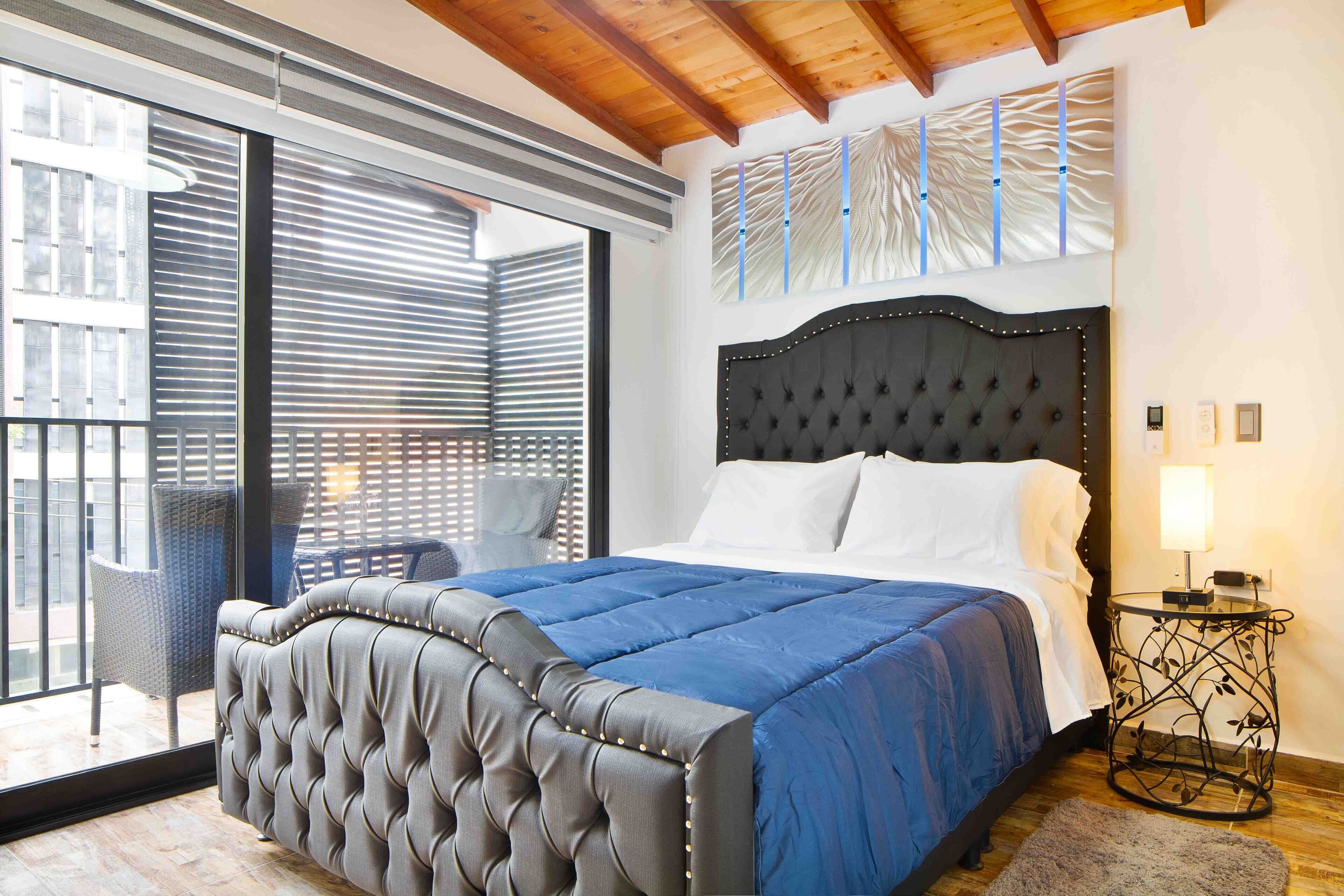 4 bedrooms, in-room safe, desk, iron/ironing board