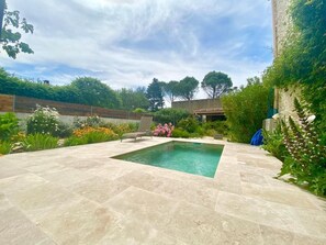 Piscina a l'aire lliure 