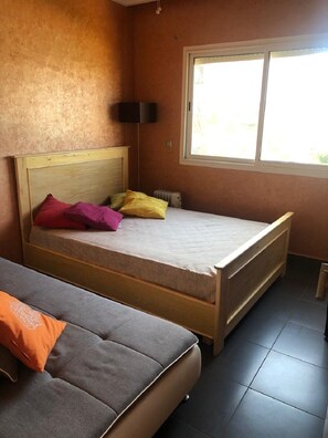 1 Schlafzimmer, kostenloses WLAN, Bettwäsche, Rollstuhlgeeignet