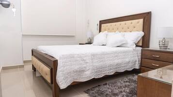 2 bedrooms, iron/ironing board, WiFi