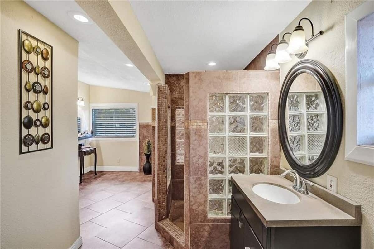 Miami Vacation Resort Style  Pool Home 