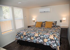 1 bedroom, desk, travel crib, free WiFi