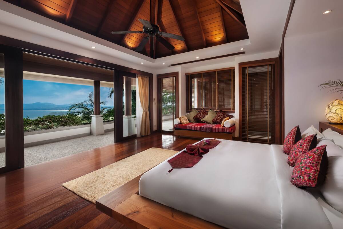 Luxury-Villa, 4 Schlafzimmer, eigener Pool, Meerblick