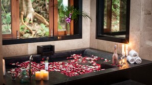 Bain à remous privé