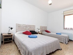 2 soverom, strykejern/-brett og internettilgang