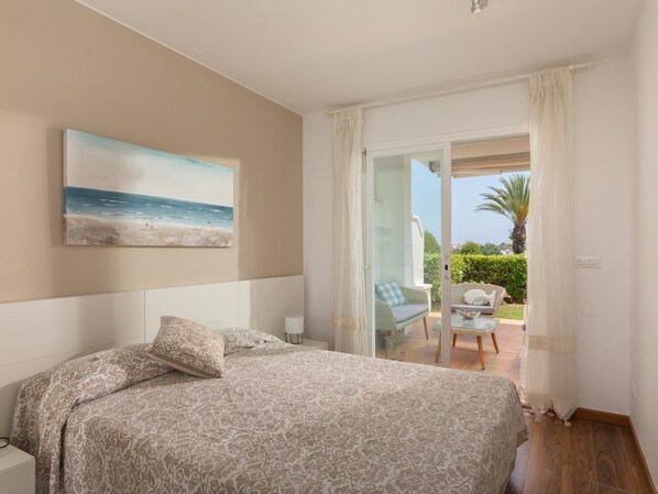 2 間睡房、熨斗/熨衫板、上網、床單