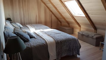 2 chambres, fer et planche à repasser
