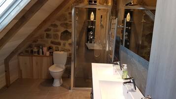 Regadera y secadora de cabello