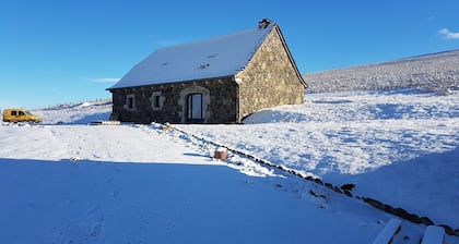Gite: Buron isolé proche de Laguiole -Aubrac-Aveyron