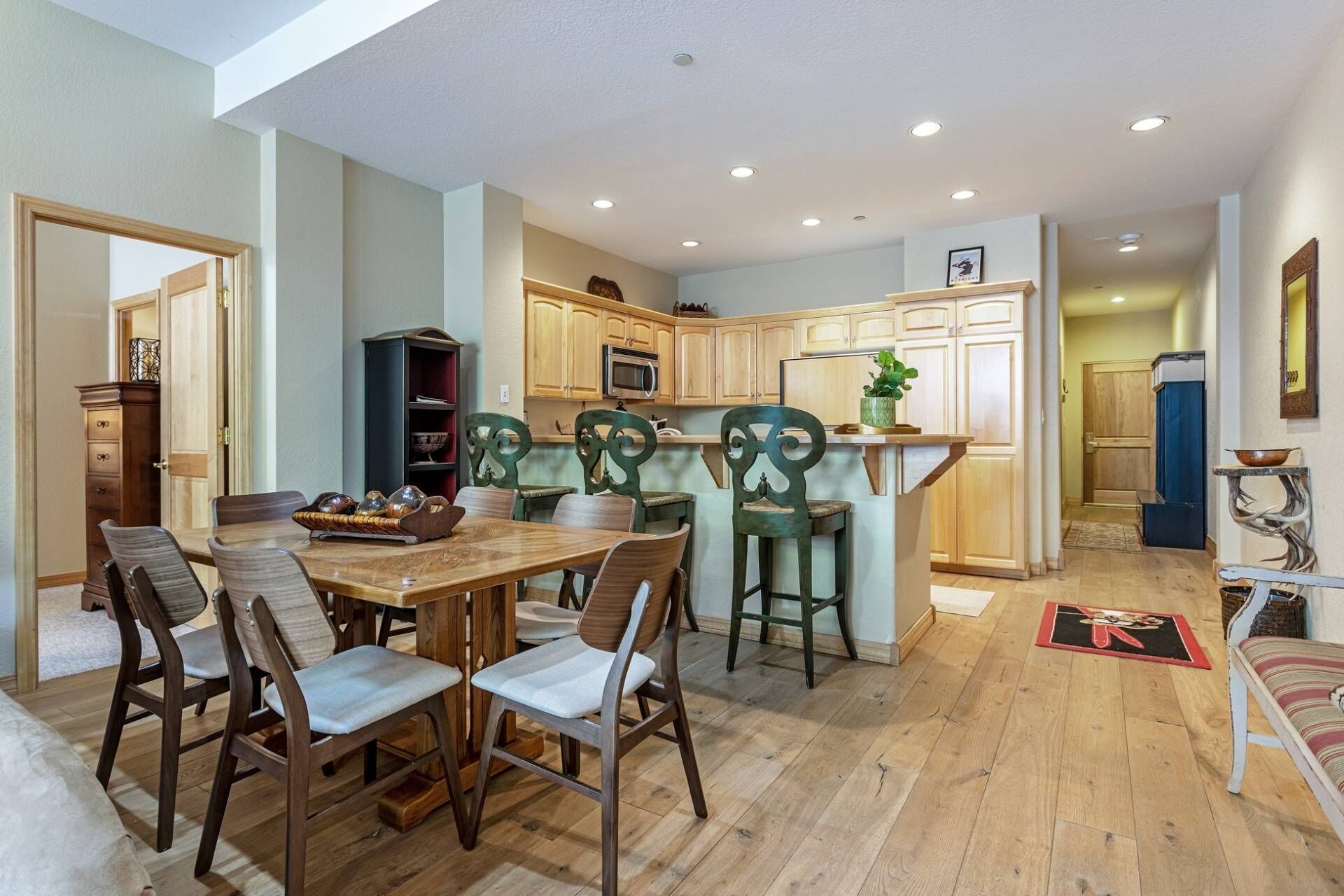 Give Thanks, Get 10% off your stay 11/1 - 12/18!