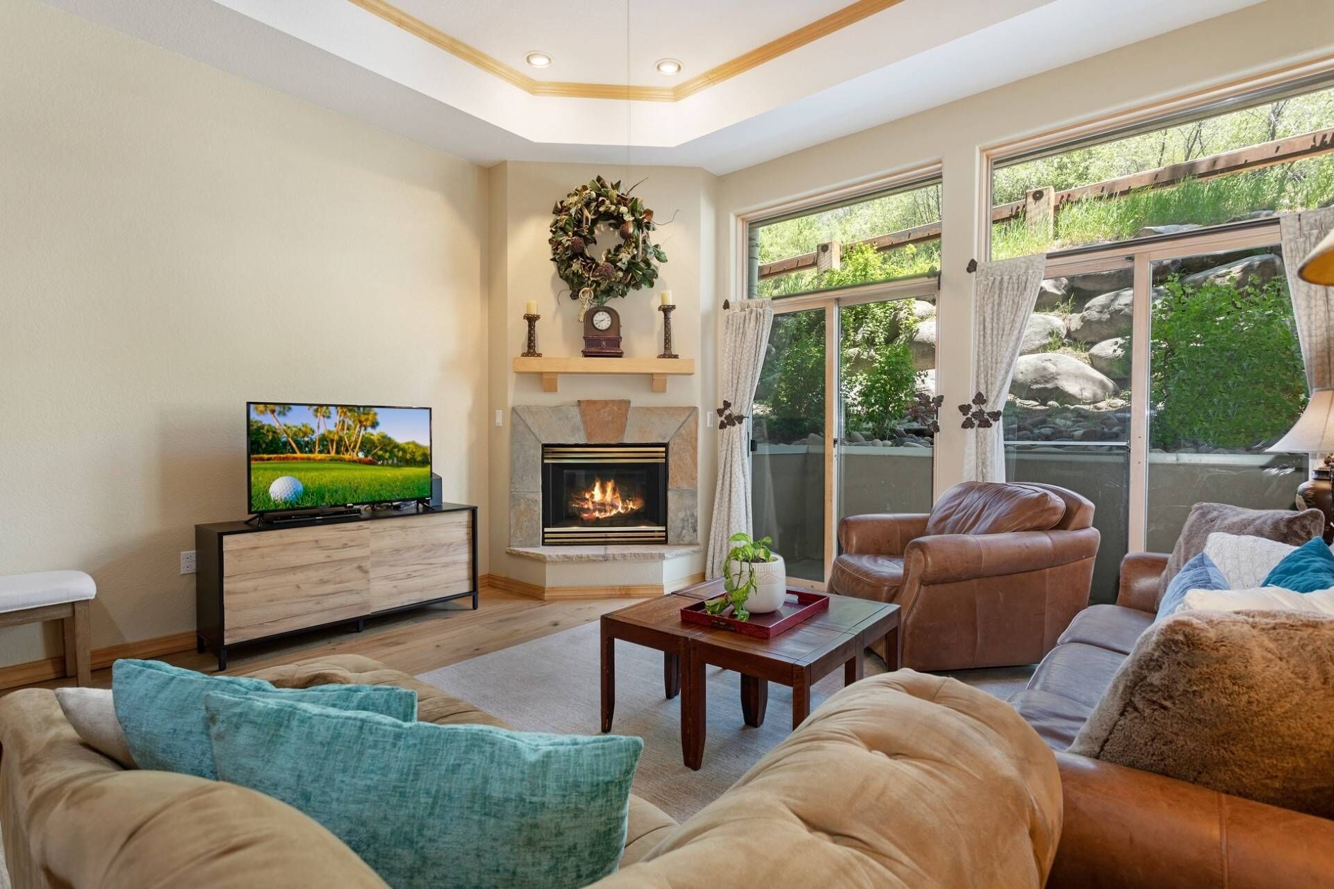 Give Thanks, Get 10% off your stay 11/1 - 12/18!