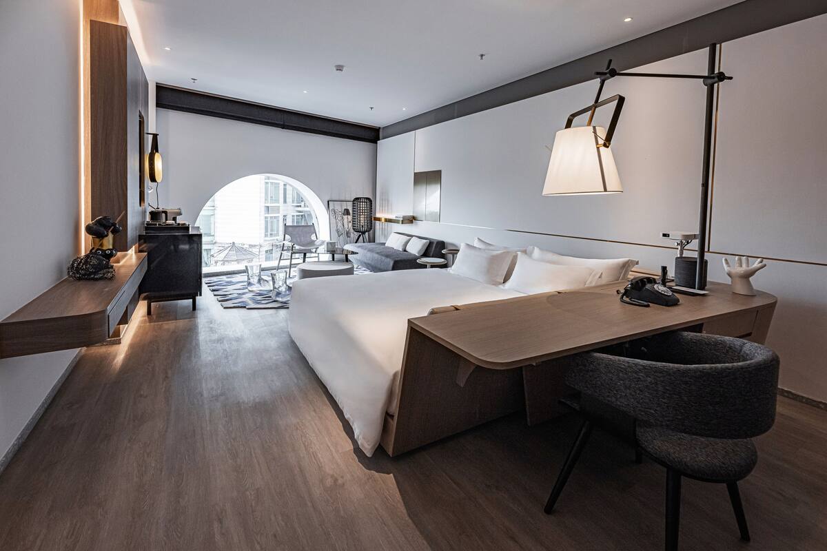 Premium bedding, down duvets, pillow-top beds, free minibar items