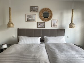 1 bedroom, in-room safe, iron/ironing board, free WiFi