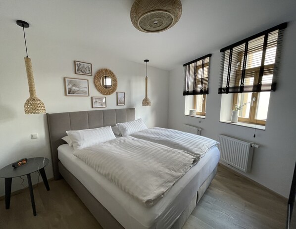 1 bedroom, in-room safe, iron/ironing board, free WiFi