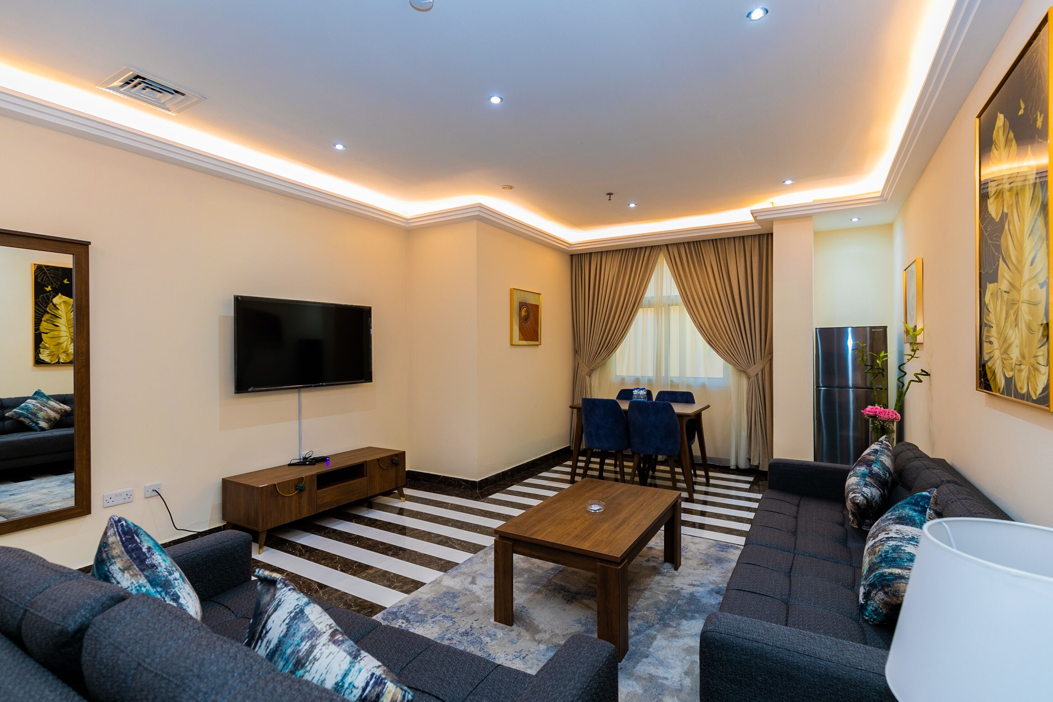 Smart TV 50-inch có truyền hình vệ tinh, TV 