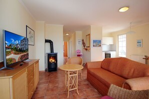 Télévision, cheminée