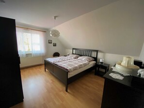 1 Schlafzimmer, Bügeleisen/Bügelbrett, Reisekinderbett, WLAN