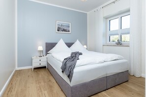 2 Schlafzimmer, Reisekinderbett, WLAN