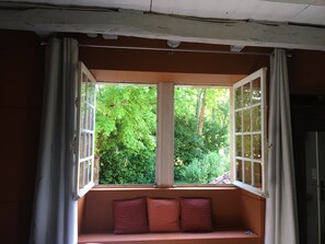 Interior - 17th-century mill on the Enéa river, 6km from Sarlat. Golden park 2.2 hectares. (Carsac-Aillac)