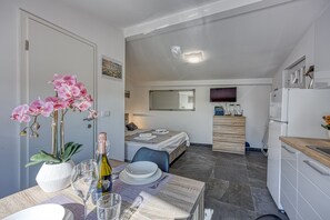 Family Studio, Mountain View, Mountainside (Honeymoon Suite Črni Kal) | Interior