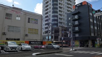 Self parking (JPY 900 per night)