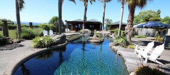 Fantail Brand New Absolute Lakefront Whole House