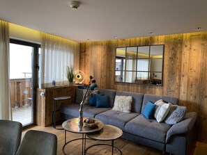 Living area - Alpine Lodge - 2 bedroom apartment in Kirchberg in Tirol (Kirchberg in Tirol)