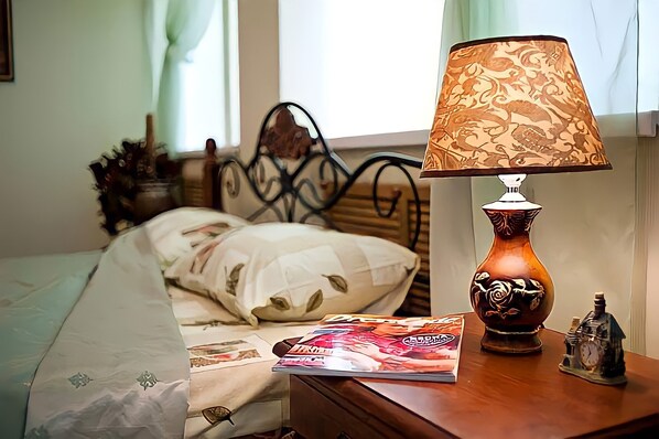 1 habitación, tabla de planchar con plancha, wifi gratis y ropa de cama 