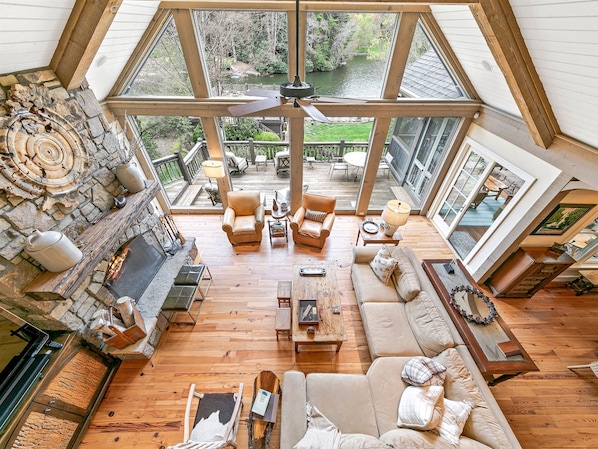 TV connectée, cheminée