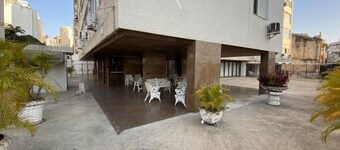 Amazing location, beautiful large apartment