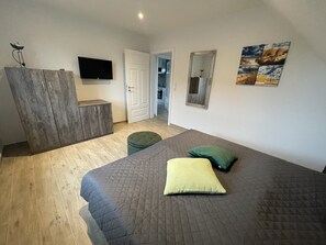 2 Schlafzimmer, Bügeleisen/Bügelbrett, kostenloses WLAN