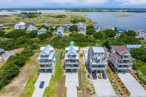 Exterior - 4 Bedroom New Construction Oceanview (North Topsail Beach)