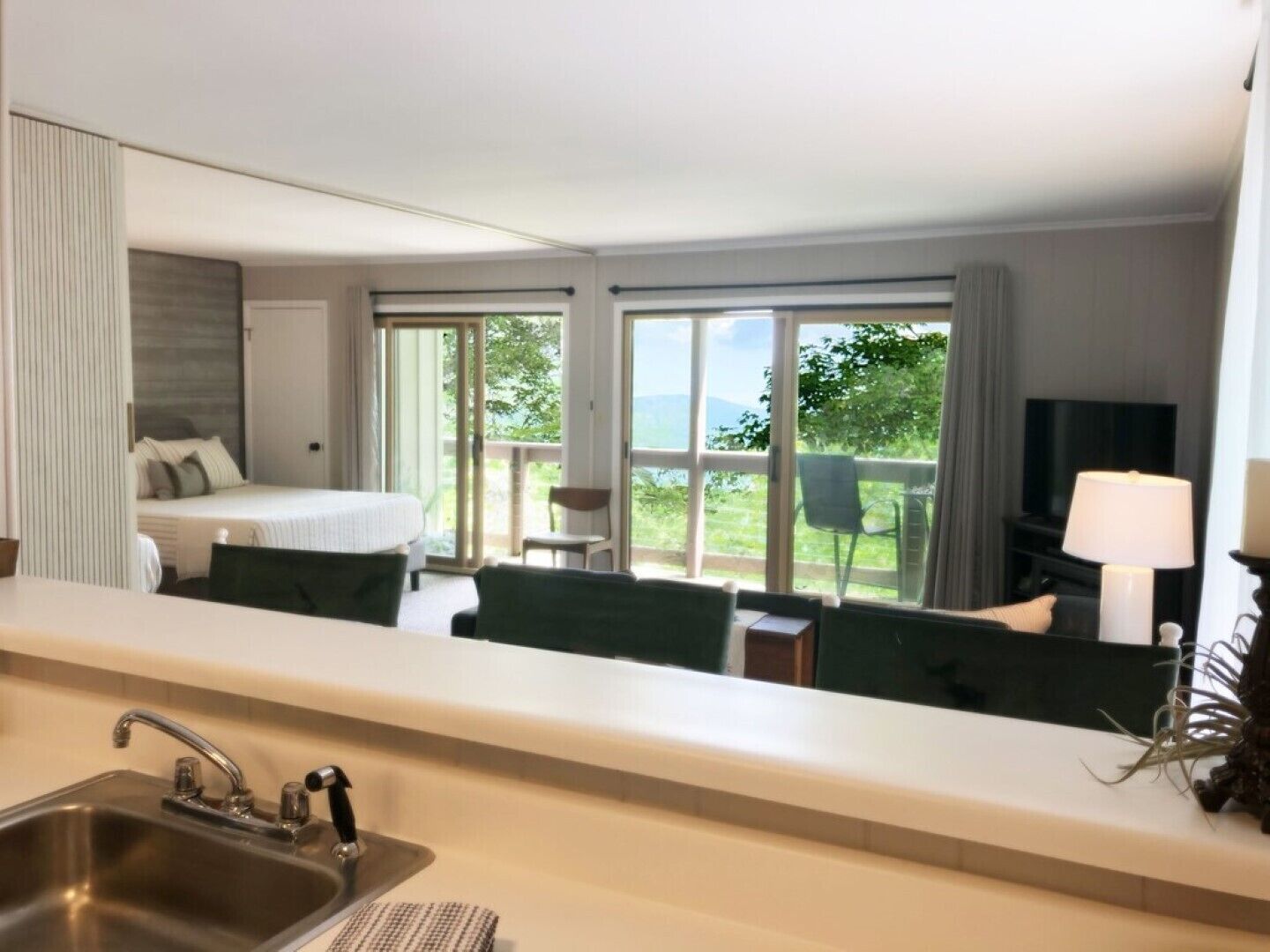 1 bedroom, desk, free WiFi, bed sheets