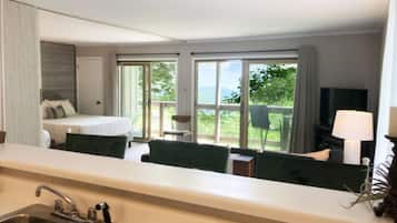 1 bedroom, desk, free WiFi, bed sheets