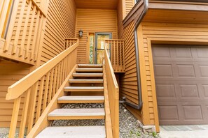 Exterior - Townhome in Keystone Allows for Quick Access to River Run & Mountain House (Keystone)