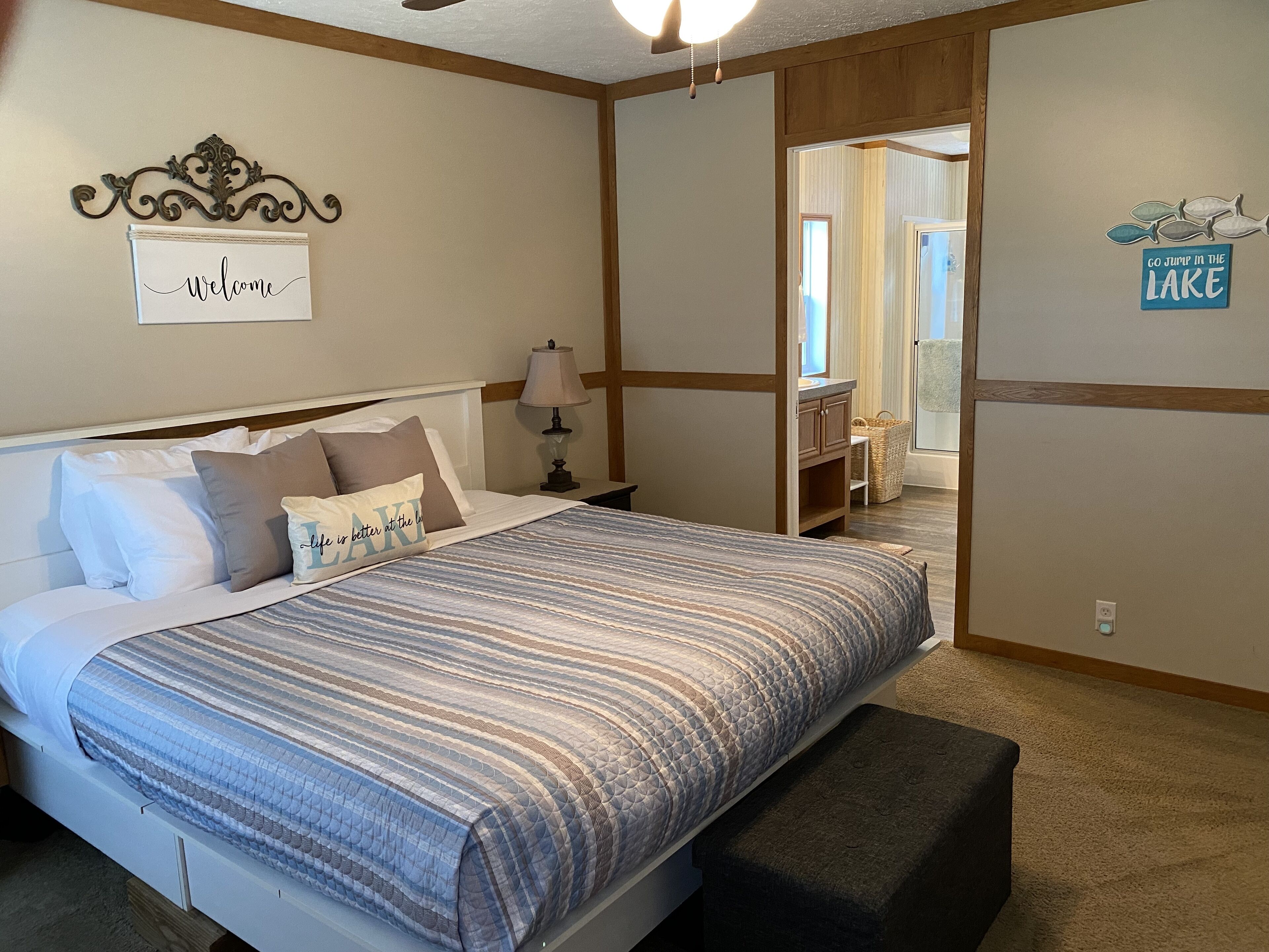 Cozy Ranch Home 1 Miles from CUMBERLAND POINT Boat Ramp